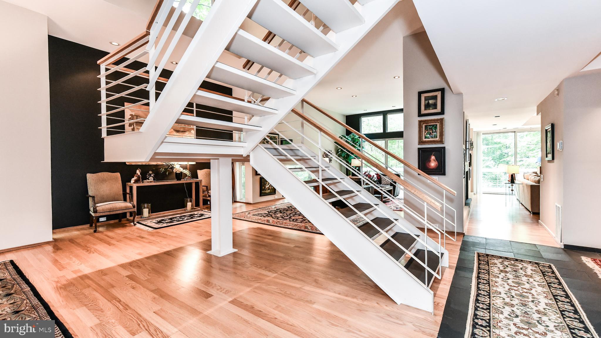 39470 Mt Gilead Road Leesburg, VA 20175 - Photo 3 of 17 Free standing staircase