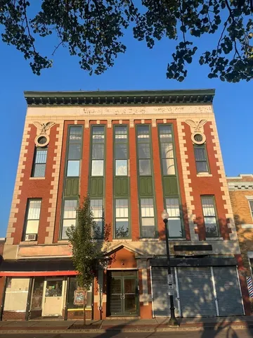 $339,900 | 202 Broadway, Unit 33, Lawrence, MA 01840