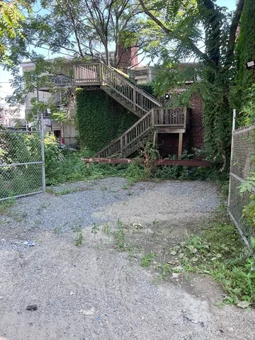 $339,900 | 202 Broadway, Unit 33, Lawrence, MA 01840