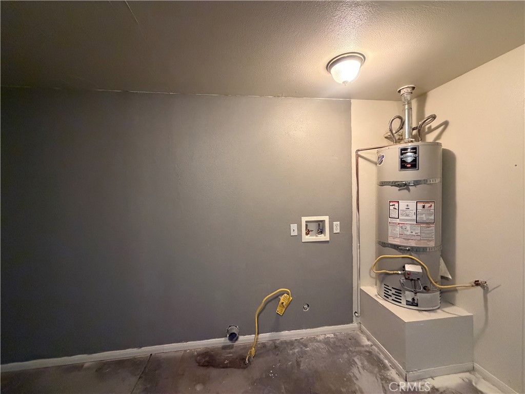 22265 Thunderbird Road Apple Valley, CA 92307 - Photo 14 of 17