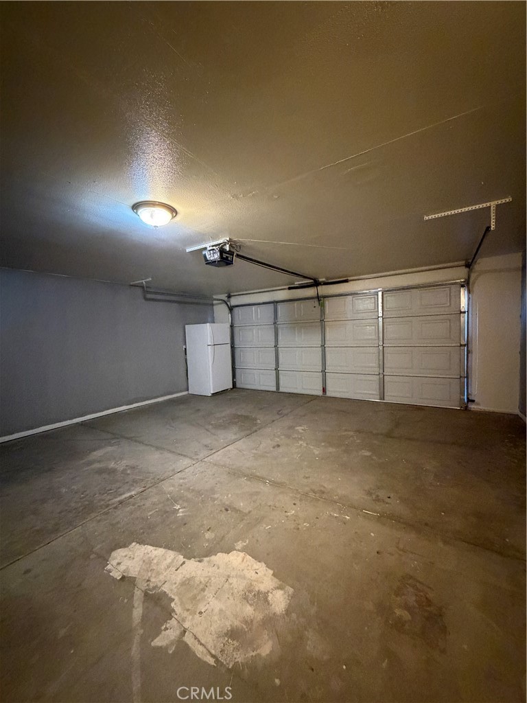 22265 Thunderbird Road Apple Valley, CA 92307 - Photo 15 of 17
