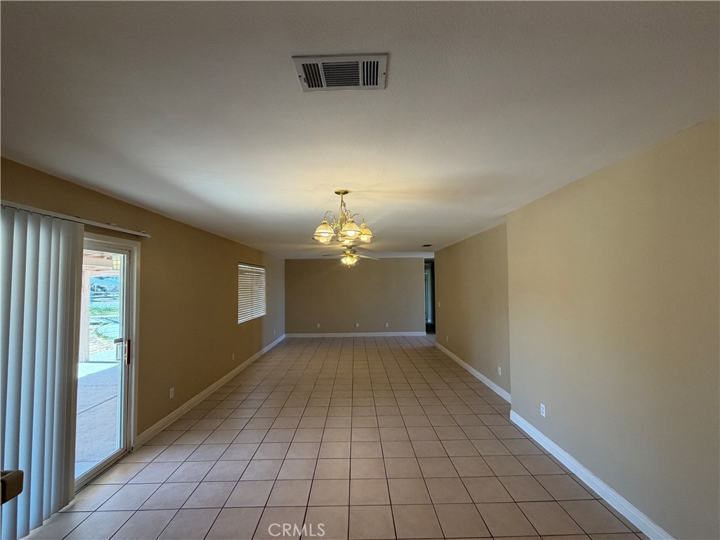 22265 Thunderbird Road Apple Valley, CA 92307 - Photo 3 of 17