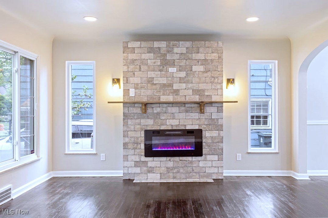 3463 Edison Road Cleveland Heights, OH 44121 - Photo 3 of 24
