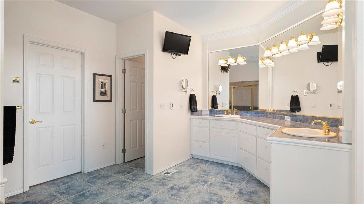 16815 North Greenbluff Road Colbert, WA 99005 - Photo 26 of 50