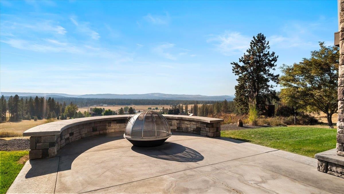 16815 North Greenbluff Road Colbert, WA 99005 - Photo 42 of 50