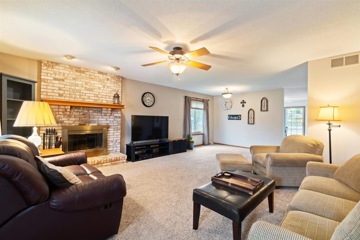 6301 Kate Court Springfield, IL 62712 - Photo 6 of 41