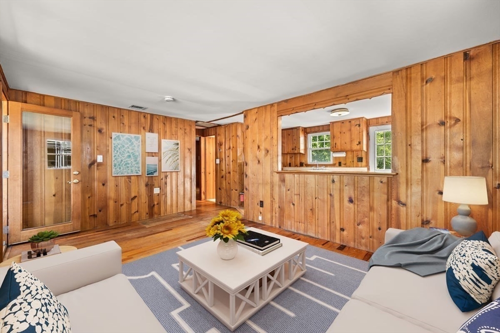 111 Hartford Road Marshfield, MA 02050 - Photo 11 of 24