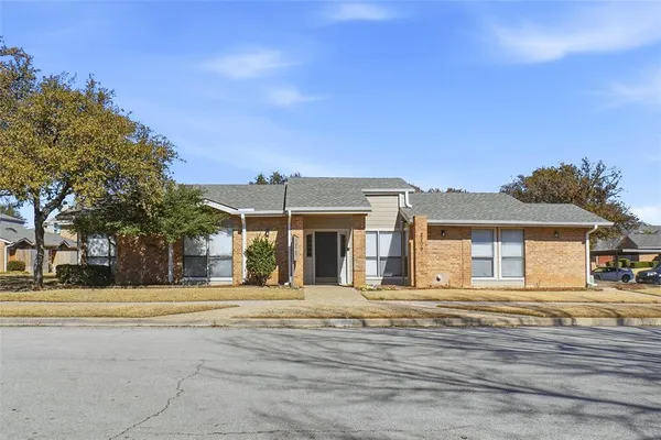 a view of a house with a outdoor space
