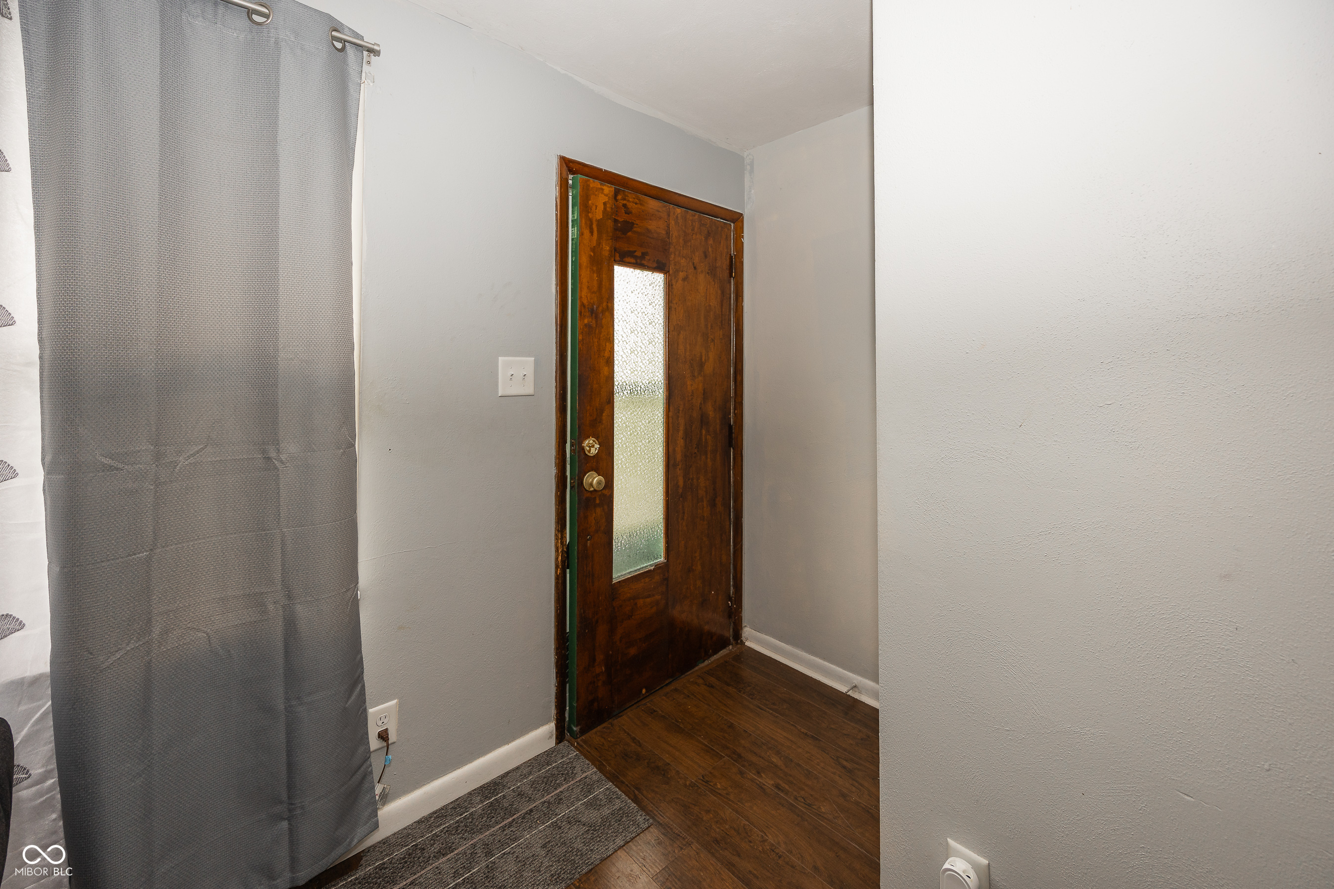 1908 Lora Street Anderson, IN 46013 - Photo 3 of 27