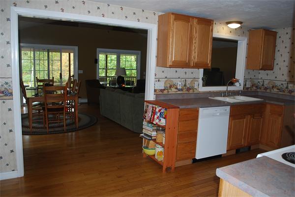 44 South Row Road Lunenburg, MA 01462 - Photo 10 of 16