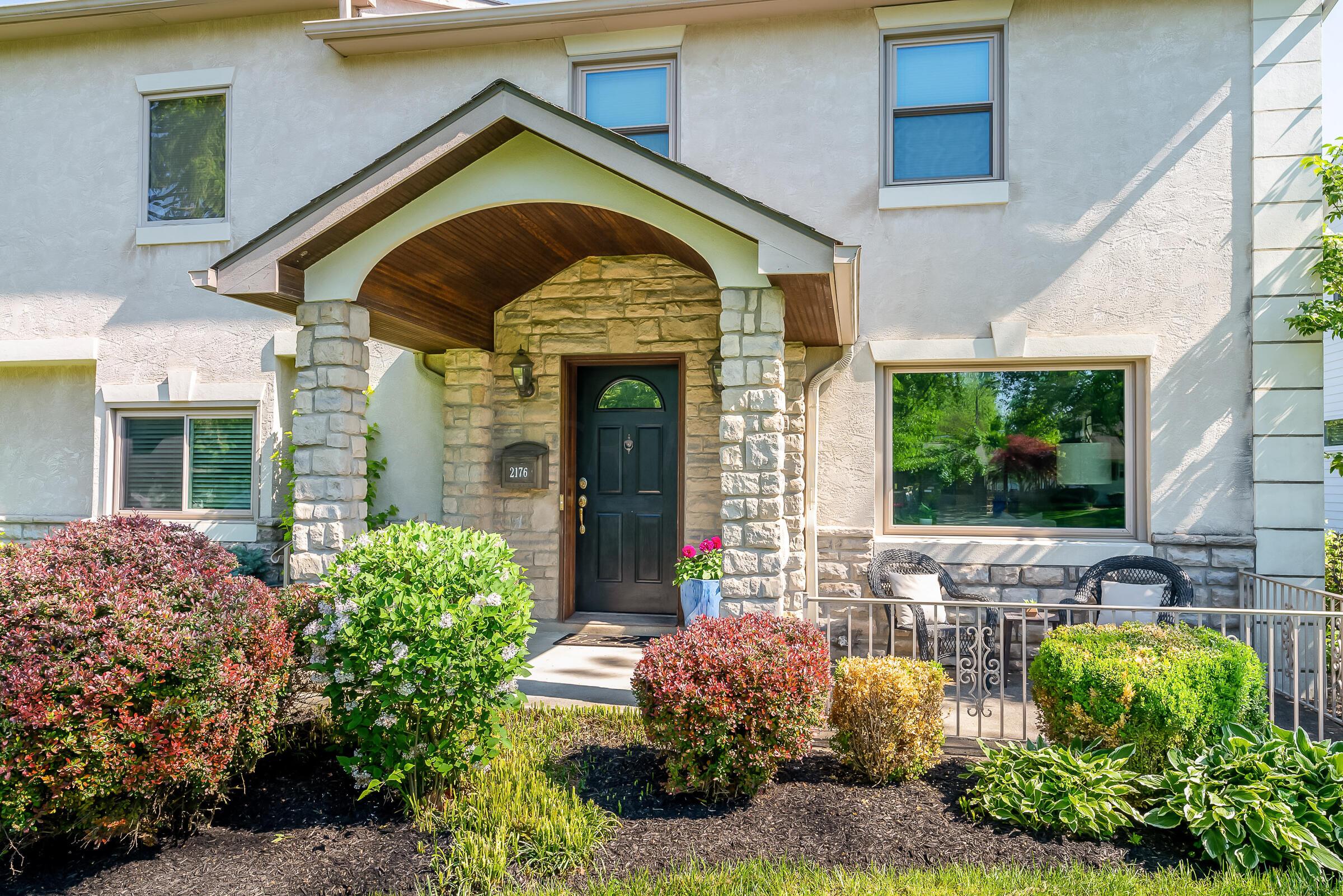 2176 Zollinger Road Columbus, OH 43221 - Photo 2 of 42 2176 Zollinger