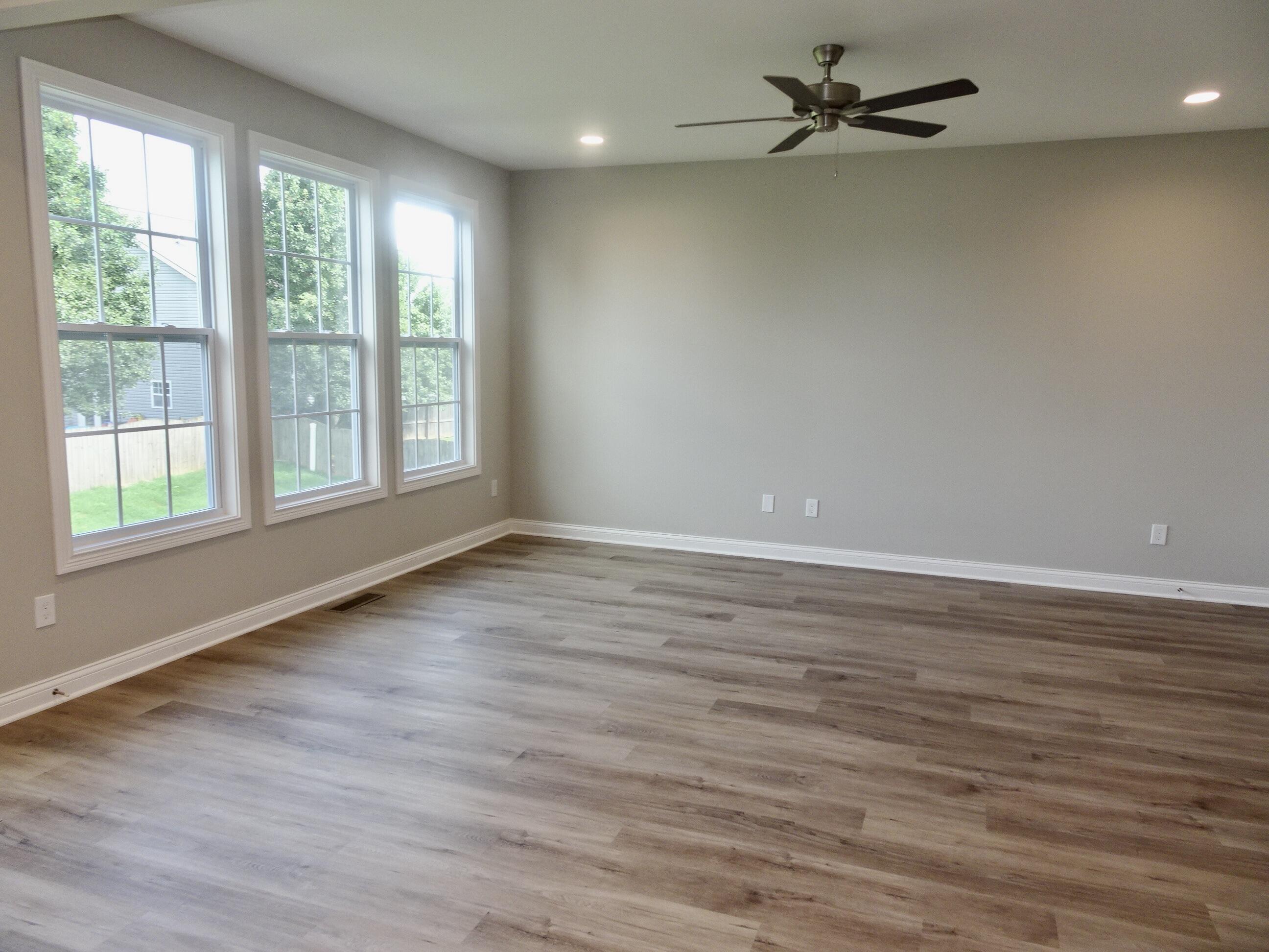 1308 Greendale Road Lexington, KY 40511 - Photo 4 of 26 DSC05907