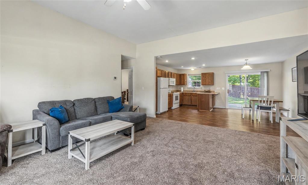 24248 Tanglewood Road St. Robert, MO 65584 - Photo 5 of 35