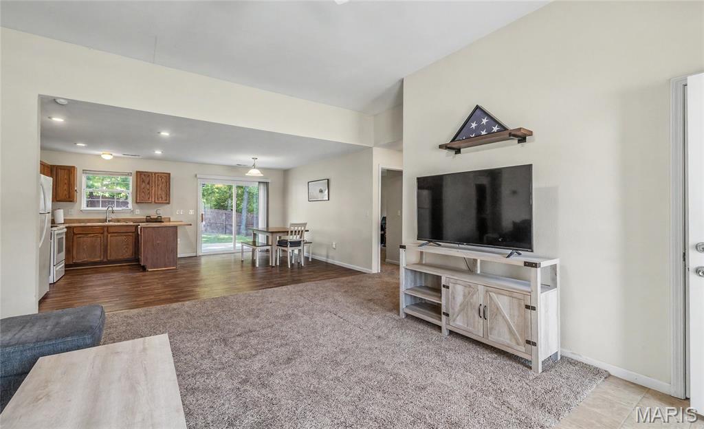 24248 Tanglewood Road St. Robert, MO 65584 - Photo 6 of 35