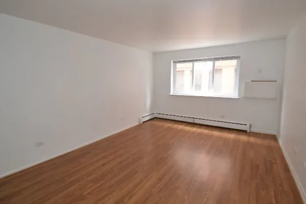 $1,295 | 1040 West Hollywood Avenue, Unit 217, Chicago, IL 60660