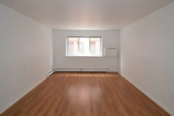 $1,295 | 1040 West Hollywood Avenue, Unit 217, Chicago, IL 60660