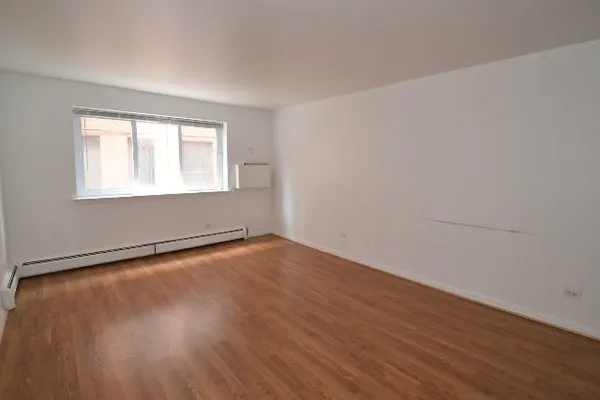 $1,295 | 1040 West Hollywood Avenue, Unit 217, Chicago, IL 60660