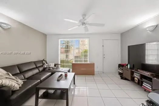 $1,900 | 7151 Miami Lakes Drive, Unit P22, Miami Lakes, FL 33014