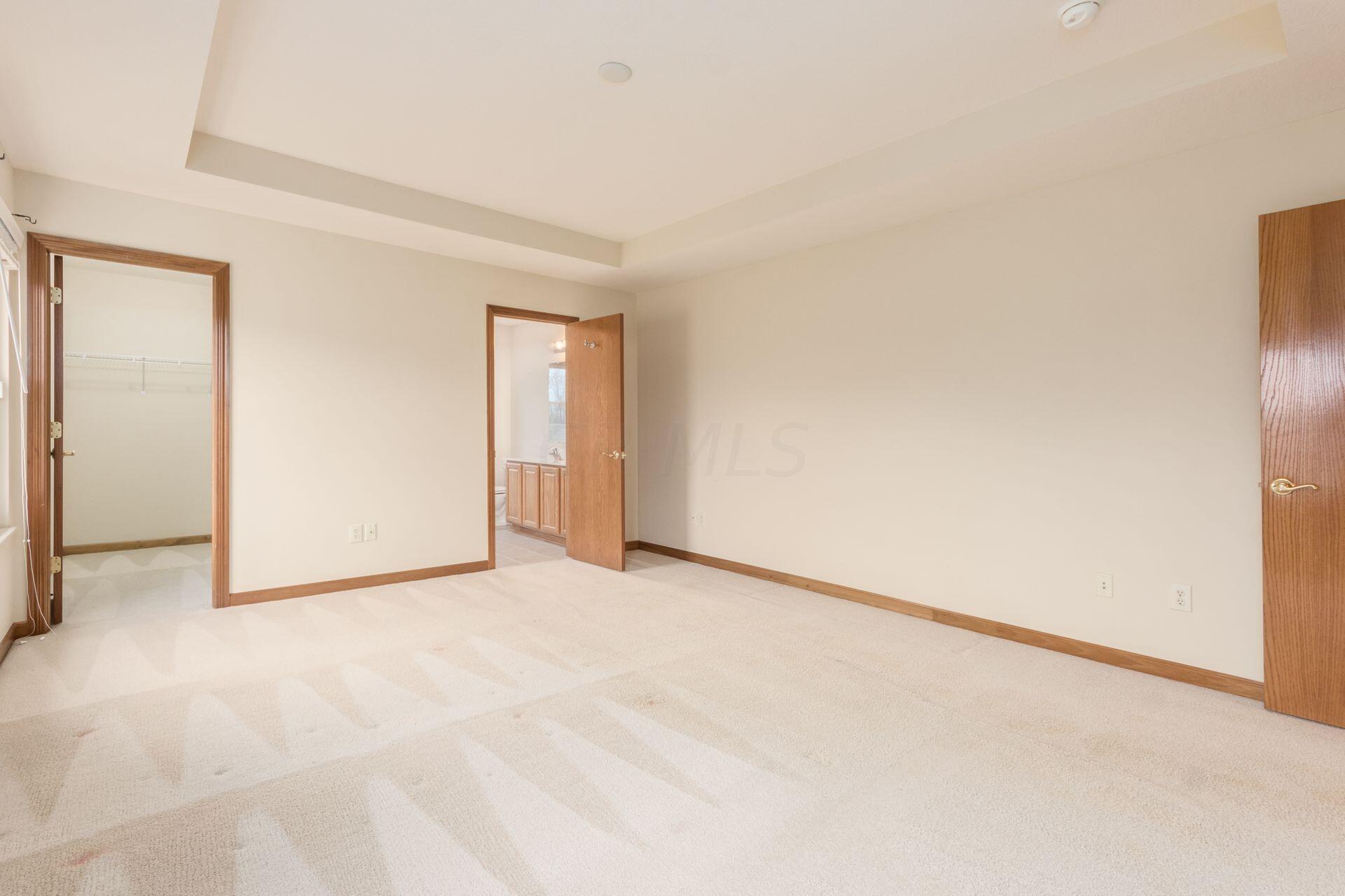 405 Shellbark Road Marysville, OH 43040 - Photo 22 of 39 Owner's Suite with tray ceiling