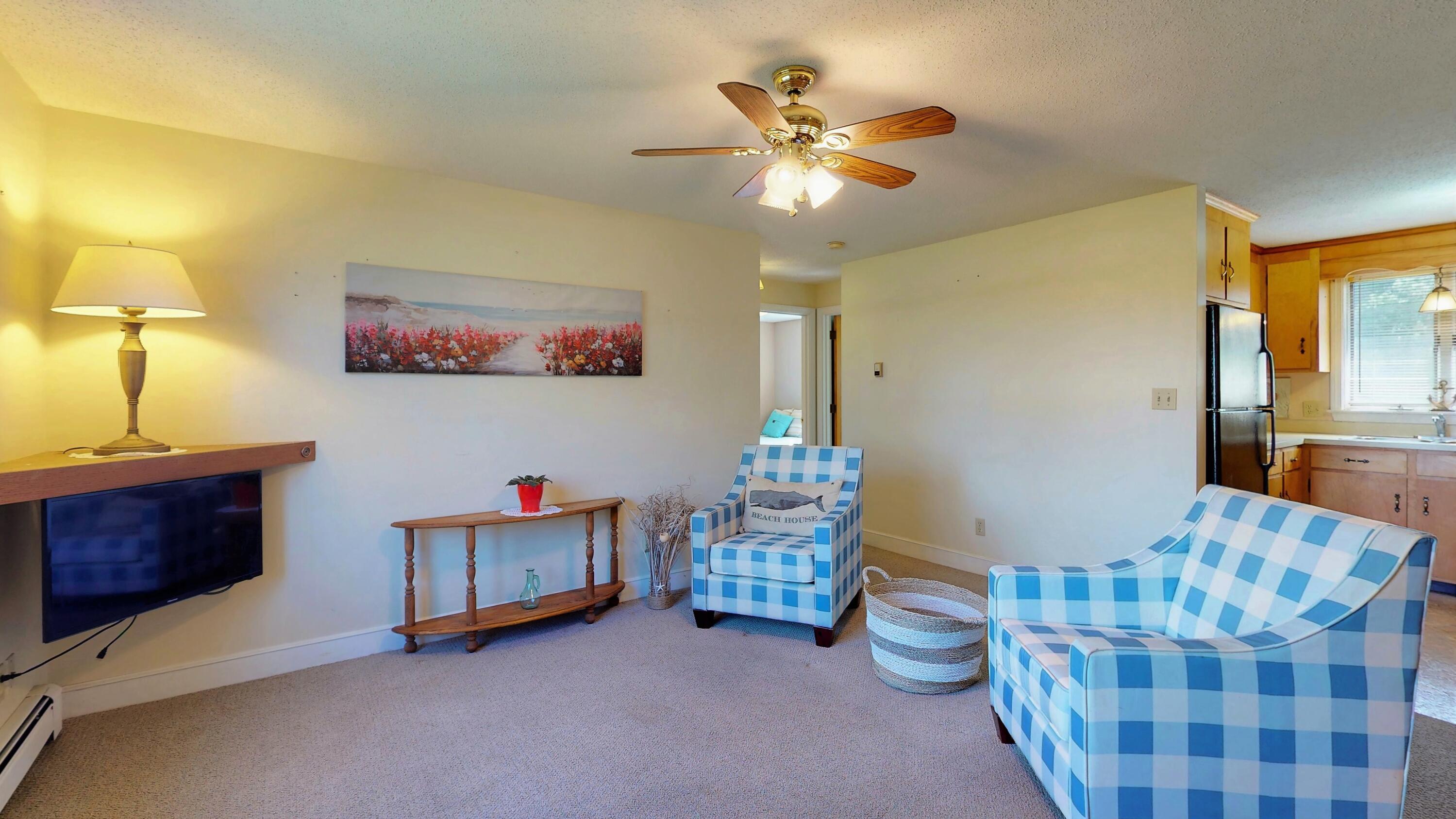 24 Milliken Road Scarborough, ME 04074 - Photo 22 of 38 Living Room