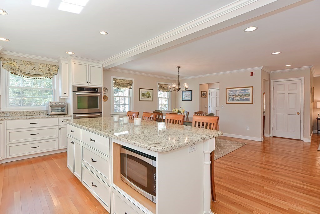 8 Eastmount Road Medfield, MA 02052 - Photo 10 of 40 Gallery Image 10