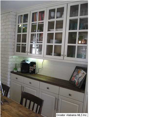 3553 Victoria Road Mountain Brook, AL 35223 - Photo 10 of 32