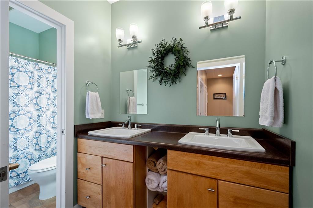 806 Harmony Road Pittsburgh, PA 15237 - Photo 31 of 48 Hall bath has separate tub and toilet area.