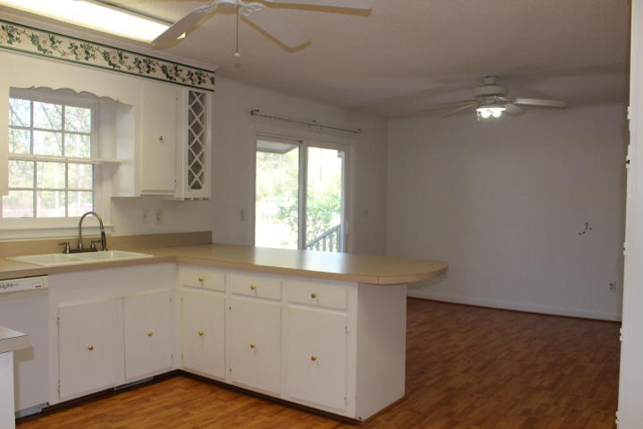166 Chamblee Road Walterboro, SC 29488 - Photo 6 of 16 chamblee 3