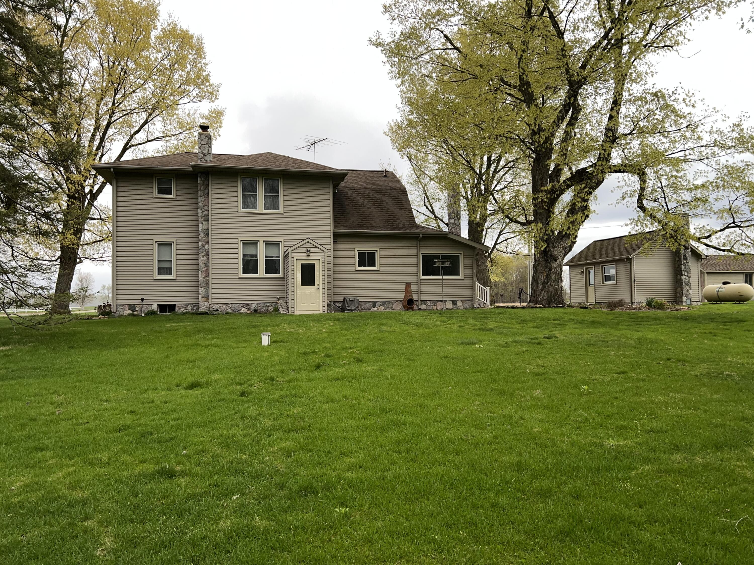 957 Dean Road Quincy, MI 49082 - Photo 5 of 38 A16D4453-15A1-448E-ABD6-489747293B85