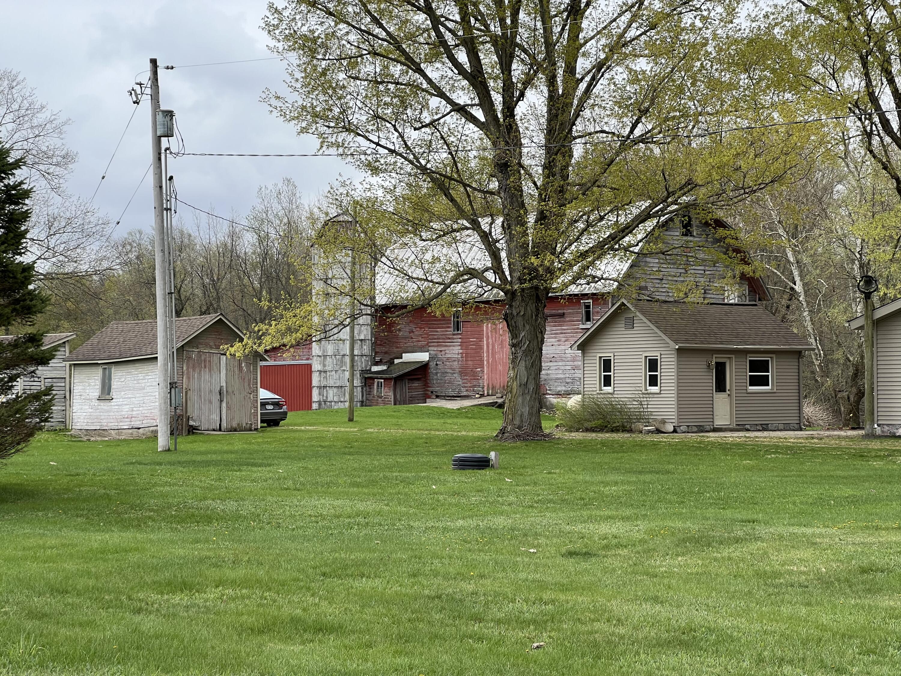 957 Dean Road Quincy, MI 49082 - Photo 8 of 38 DC8F2E8F-AF6D-437D-891F-948BF5A56872