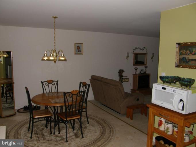 17528 Spielman Road Fairplay, MD 21733 - Photo 3 of 15 Dining Area