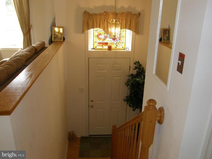 17528 Spielman Road Fairplay, MD 21733 - Photo 6 of 15 Entrance / Foyer