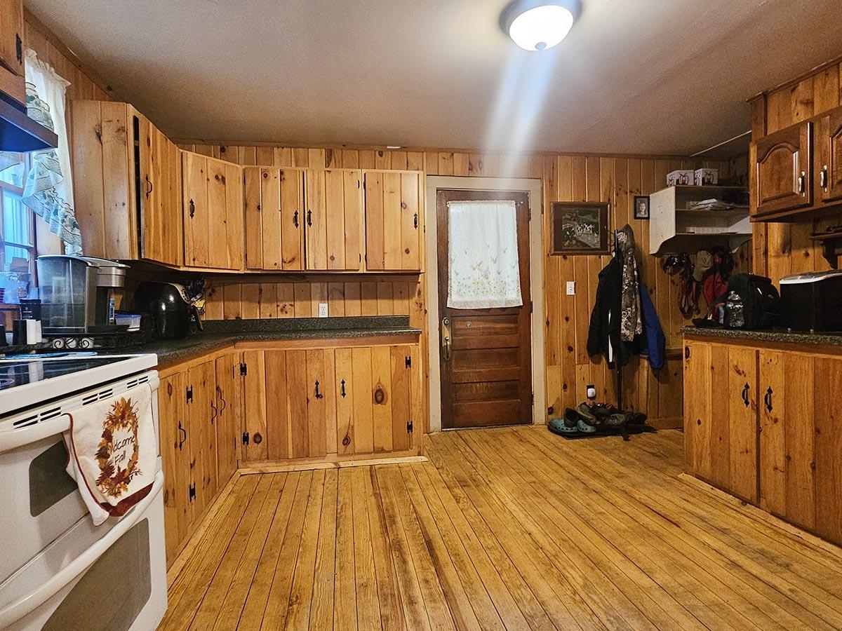 204 Shaw Road Fletcher, VT 05444 - Photo 12 of 40