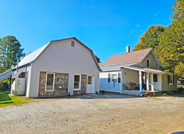 $387,900 | 204 Shaw Road, Fletcher, VT 05444