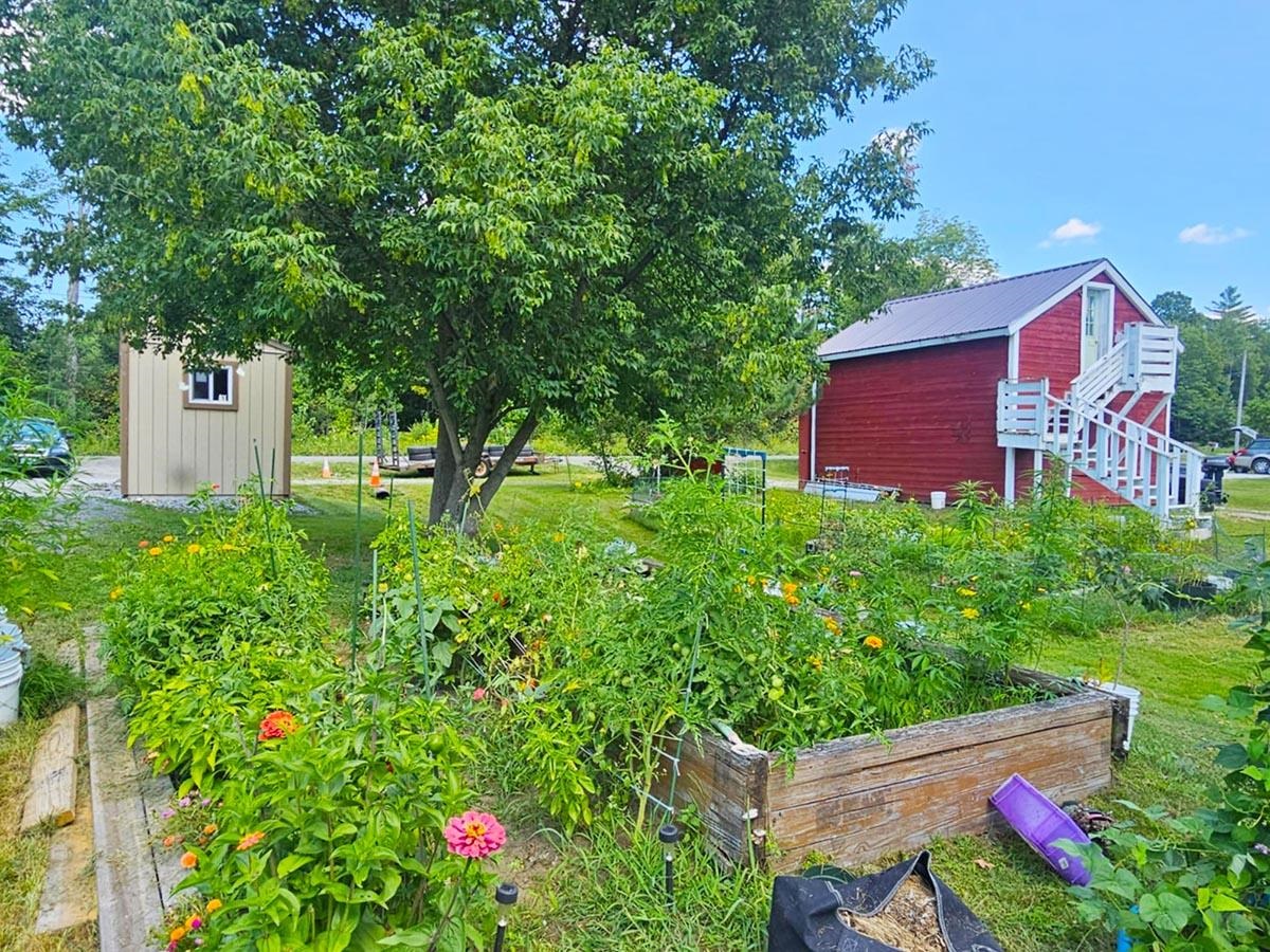 204 Shaw Road Fletcher, VT 05444 - Photo 4 of 40