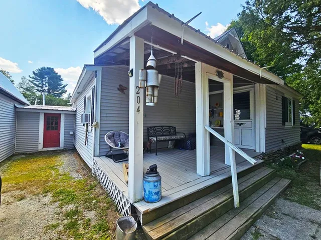 $387,900 | 204 Shaw Road, Fletcher, VT 05444