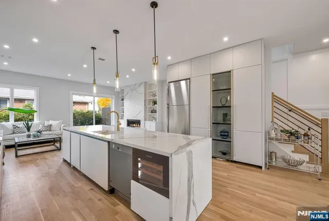 $1,589,000 | 2449 Camner Street, Fort Lee, NJ 07024