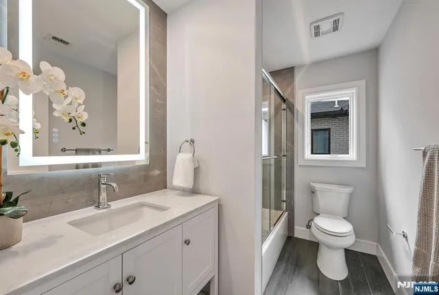 $1,589,000 | 2449 Camner Street, Fort Lee, NJ 07024