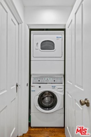 $1,140,000 | 10836 Lindbrook Drive, Unit 2, Los Angeles, CA 90024