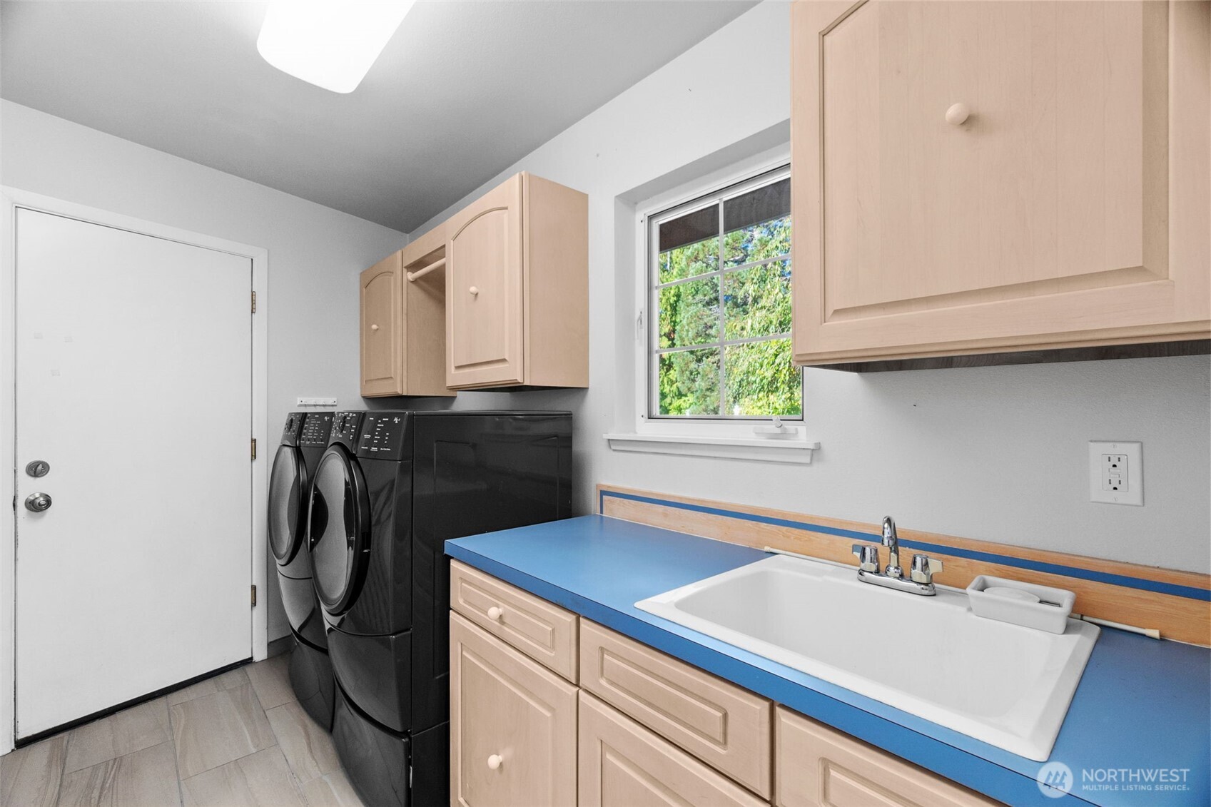 7920 Fairview Road Southwest Olympia, WA 98512 - Photo 28 of 40