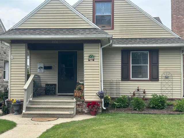 $214,000 | 506 East Fairview Avenue, South Bend, IN 46614
