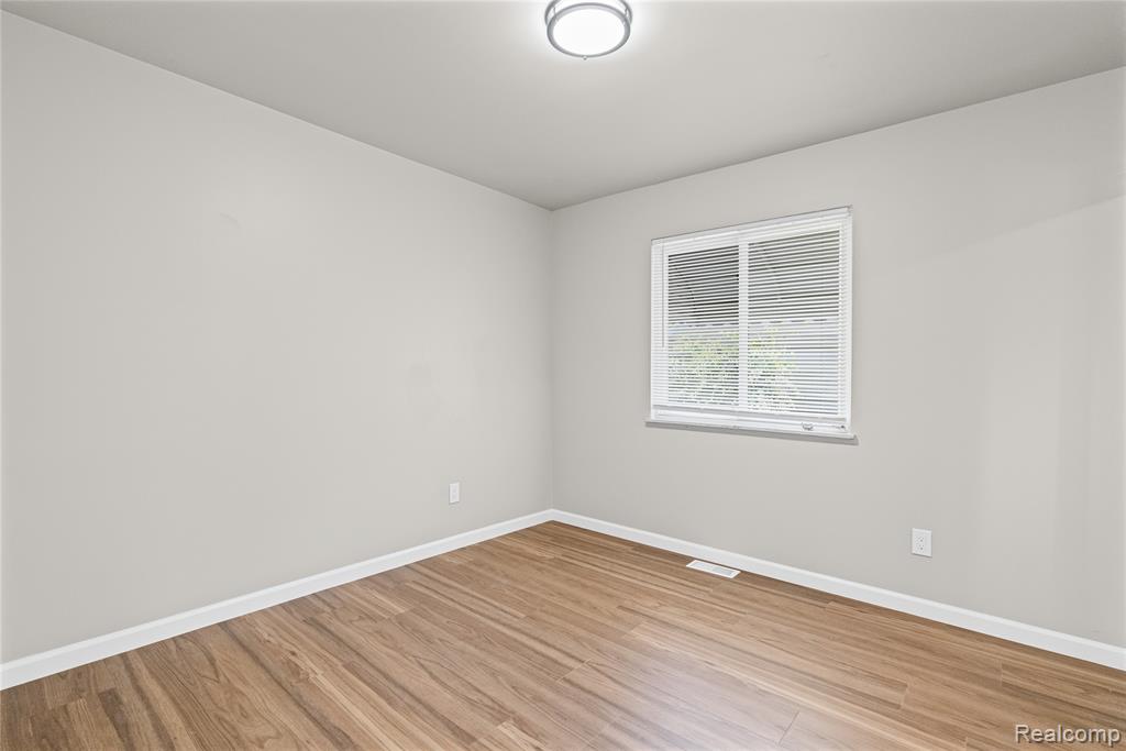 3710 Branch Road Flint, MI 48506 - Photo 23 of 46