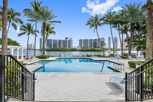 $499,000 | Alaqua Condominiums, Aventura, FL 33160