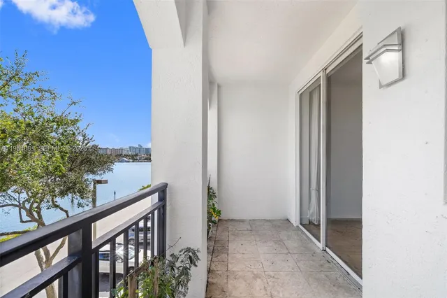 $499,000 | Alaqua Condominiums, Aventura, FL 33160