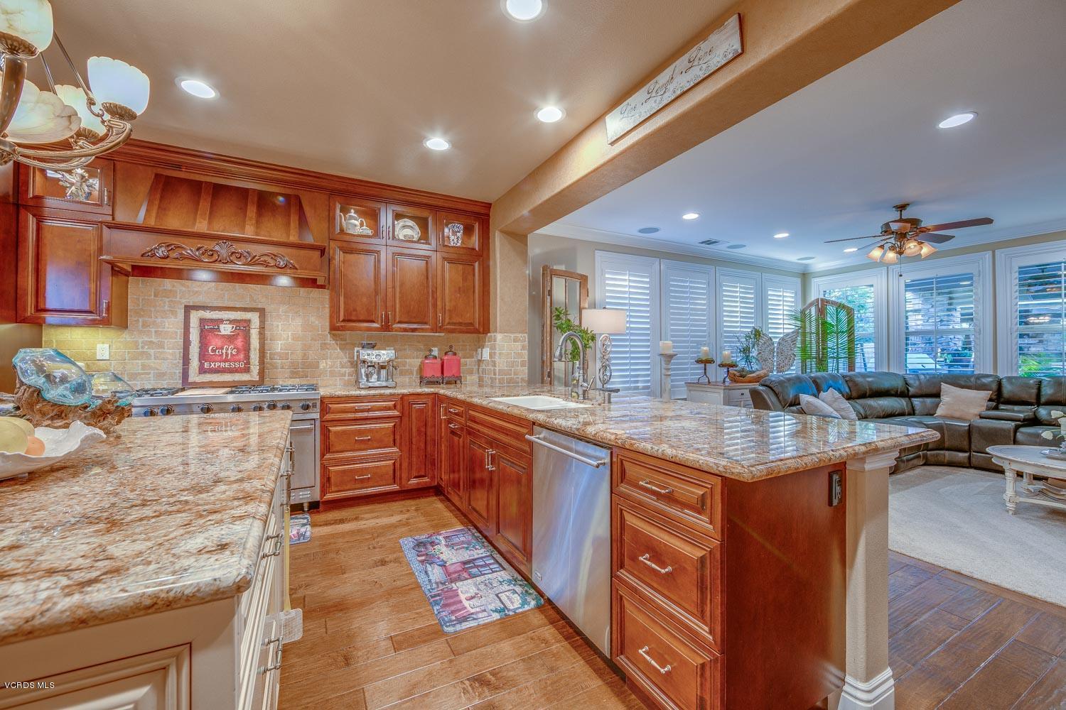 6935 Blue Ridge Way Moorpark, CA 93021 - Photo 14 of 67 6935BlueRidge-15