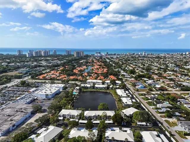 $4,900 | 845 Gulf Pavillion Drive, Unit 102, Naples, FL 34108