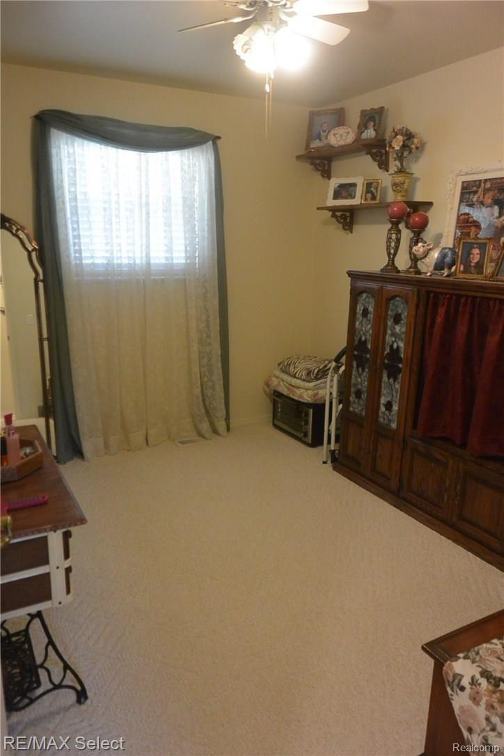 7058 Torrey Road Swartz Creek, MI 48473 - Photo 13 of 31 DSC_2181.JPG