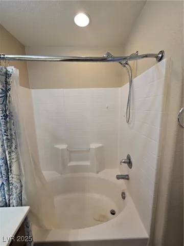 $2,050 | 6673 Boom Town Drive, Las Vegas, NV 89122