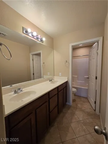 $2,050 | 6673 Boom Town Drive, Las Vegas, NV 89122