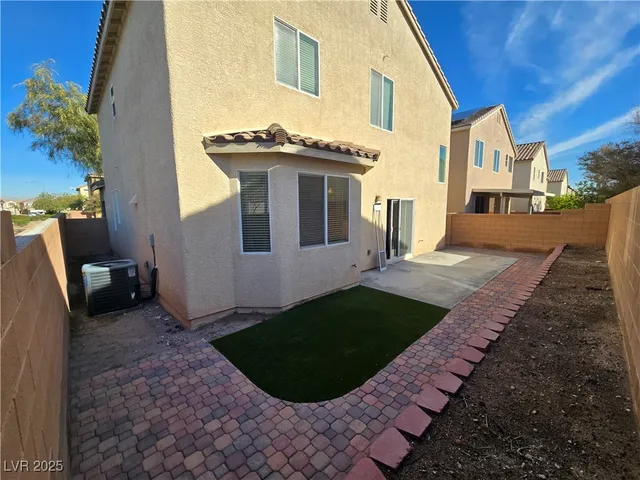 $2,050 | 6673 Boom Town Drive, Las Vegas, NV 89122